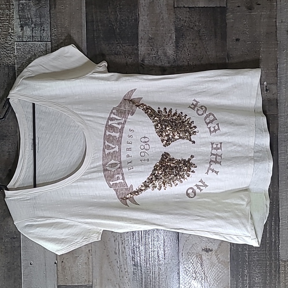 Express Sequin Wings Tee Lovin' on the Edge Size Medium